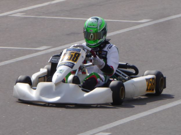 Gregor in Wackersdorf-ganz in weiß